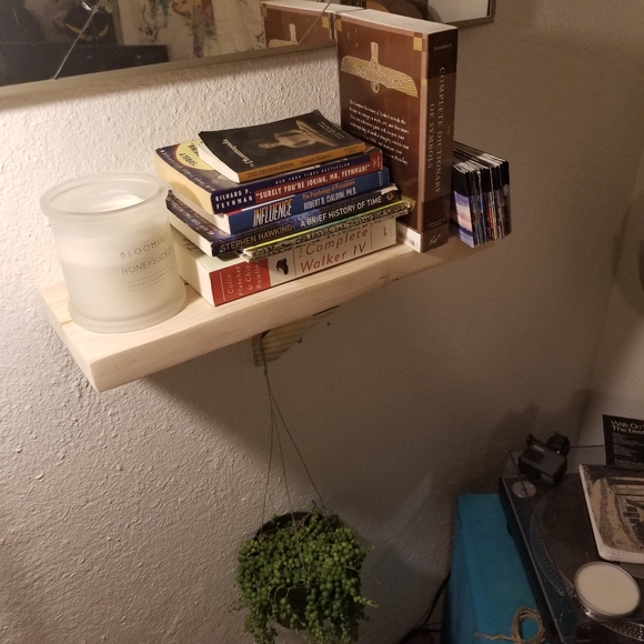 Custom made shelves - Picture 7 of 8
